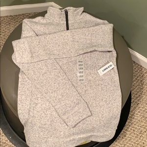 Old Navy boys pullover sweater size L 10/12